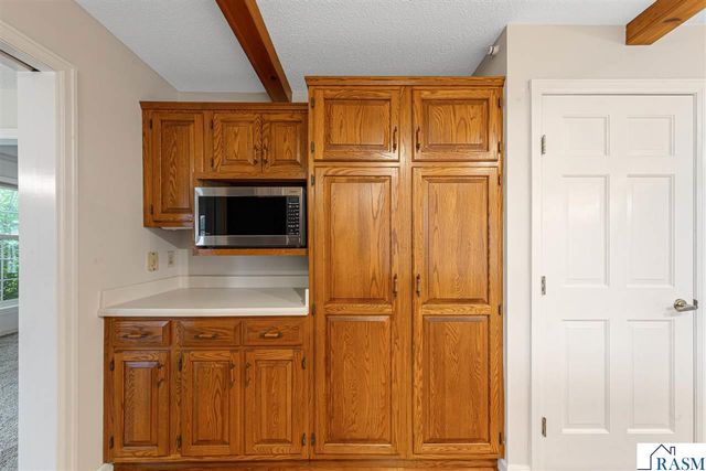 1029 Oak Terrace Drive, North Mankato, MN 56003
