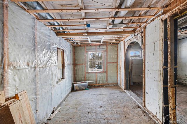 14325 Lakeshore Drive, Holly Township, MI 48442