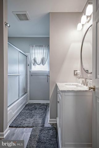 7 DAFFODIL DR, Sicklerville, NJ 08081