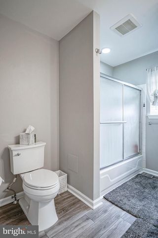 7 DAFFODIL DR, Sicklerville, NJ 08081