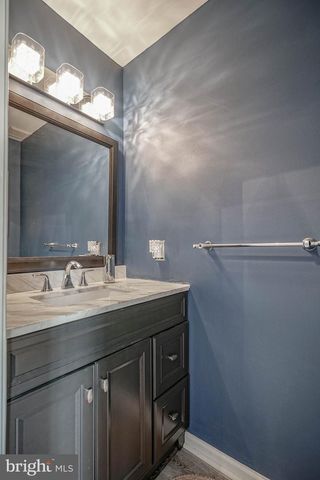 7 DAFFODIL DR, Sicklerville, NJ 08081