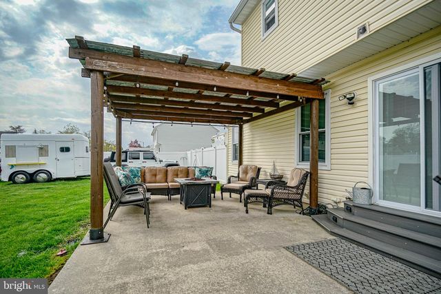 7 DAFFODIL DR, Sicklerville, NJ 08081