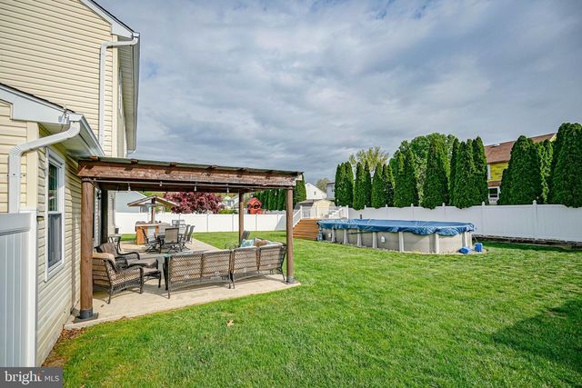 7 DAFFODIL DR, Sicklerville, NJ 08081