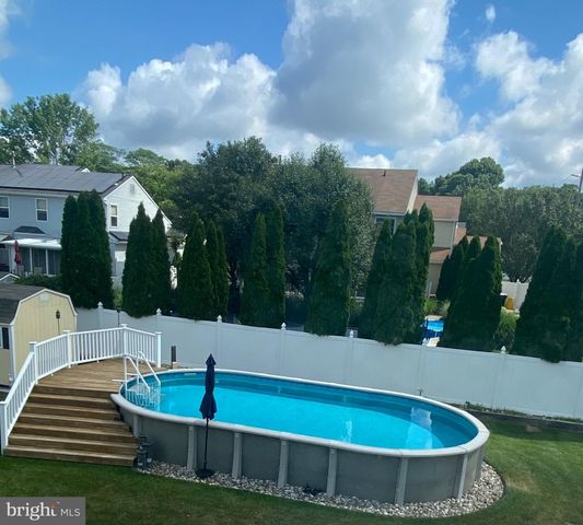 7 DAFFODIL DR, Sicklerville, NJ 08081