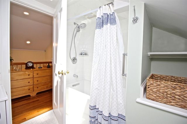 105 John Street, Newport, RI 02840