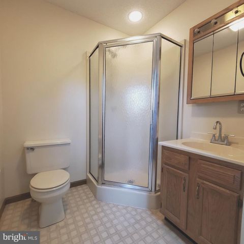 168 TECUMSEH, Hedgesville, WV 25427