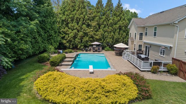 3325 COX RD, Chesapeake Beach, MD 20732