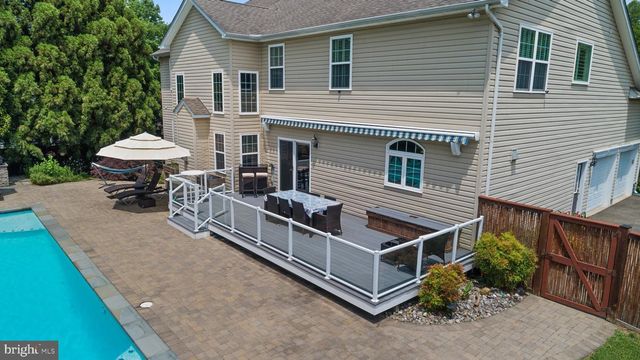 3325 COX RD, Chesapeake Beach, MD 20732