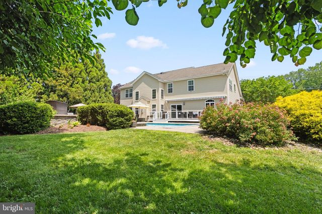 3325 COX RD, Chesapeake Beach, MD 20732