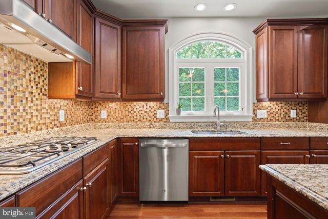 3325 COX RD, Chesapeake Beach, MD 20732