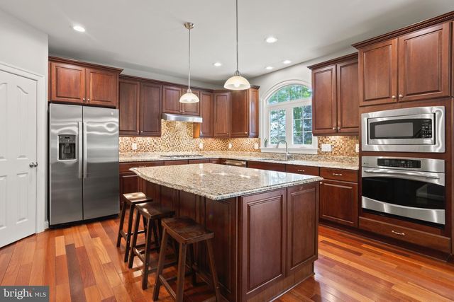 3325 COX RD, Chesapeake Beach, MD 20732