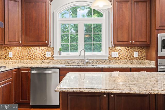3325 COX RD, Chesapeake Beach, MD 20732