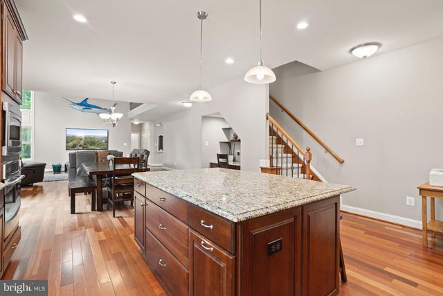 3325 COX RD, Chesapeake Beach, MD 20732