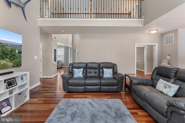 3325 COX RD, Chesapeake Beach, MD 20732