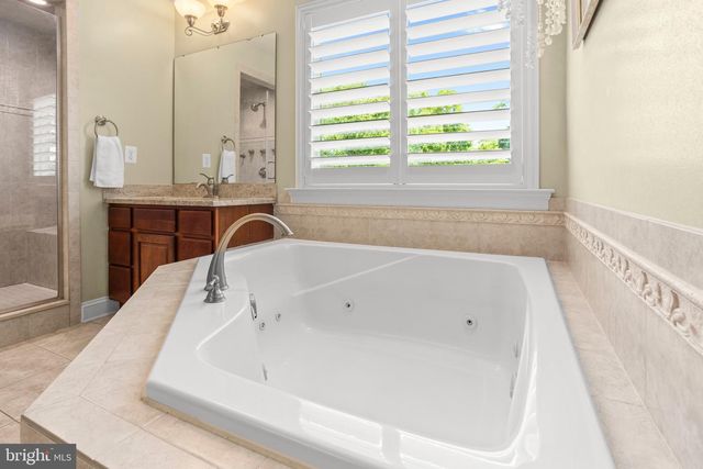 3325 COX RD, Chesapeake Beach, MD 20732