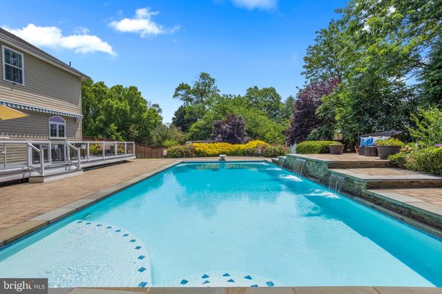 3325 COX RD, Chesapeake Beach, MD 20732