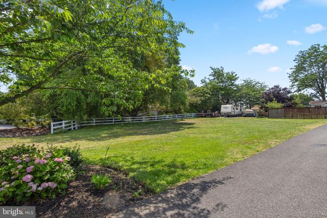 3325 COX RD, Chesapeake Beach, MD 20732