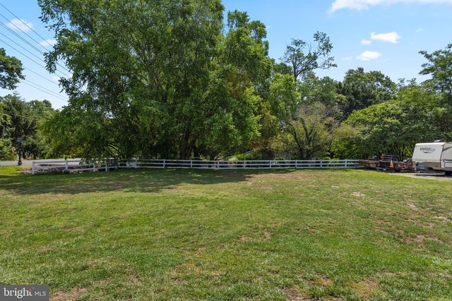 3325 COX RD, Chesapeake Beach, MD 20732