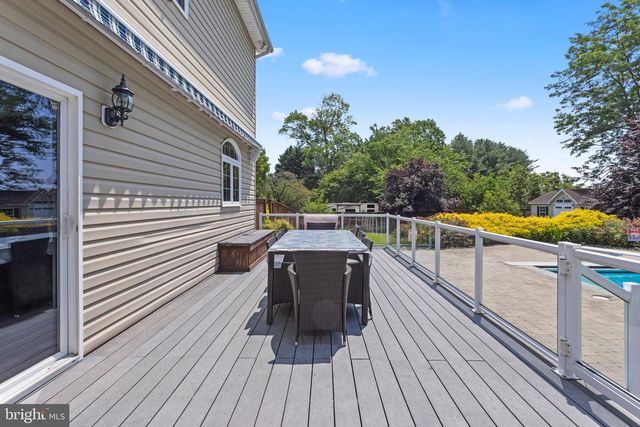 3325 COX RD, Chesapeake Beach, MD 20732