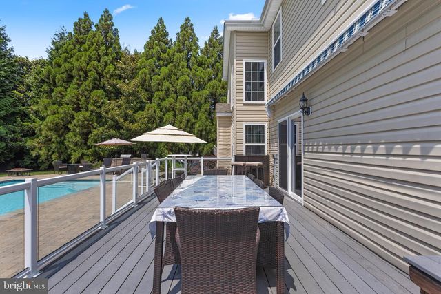 3325 COX RD, Chesapeake Beach, MD 20732