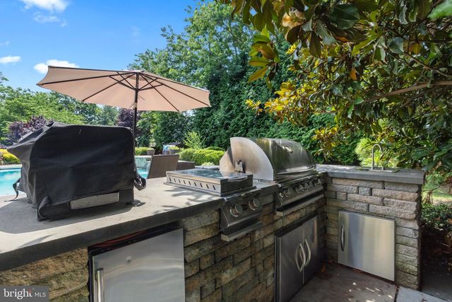 3325 COX RD, Chesapeake Beach, MD 20732
