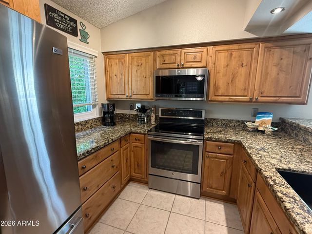 8832 W ATHENS Street, Peoria, AZ 85382