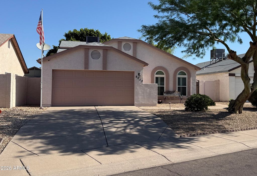 8832 W ATHENS Street, Peoria, AZ 85382