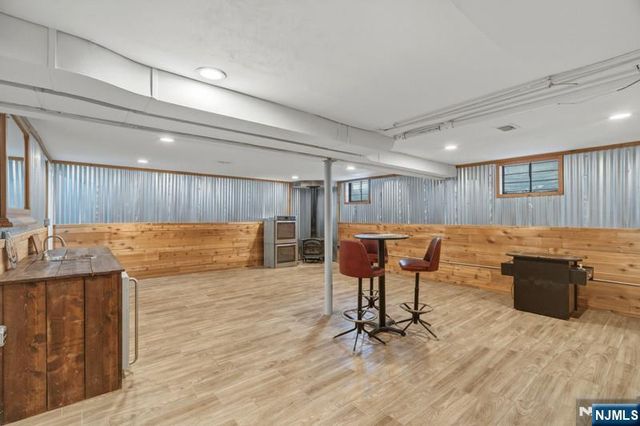 3 Roanoke Avenue, Rockaway Township, NJ 07866