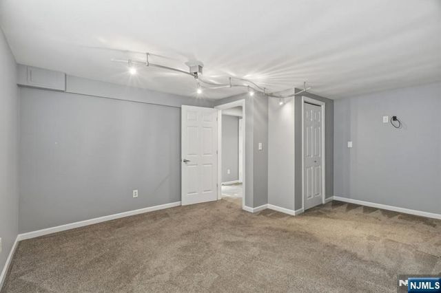 3 Roanoke Avenue, Rockaway Township, NJ 07866