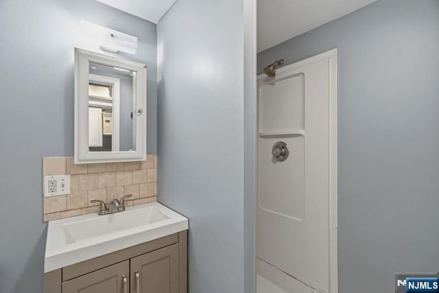 3 Roanoke Avenue, Rockaway Township, NJ 07866