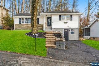 3 Roanoke Avenue, Rockaway Township, NJ 07866