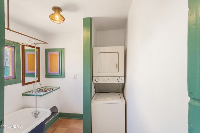 302 PIRRUNG Avenue, Bisbee, AZ 85603