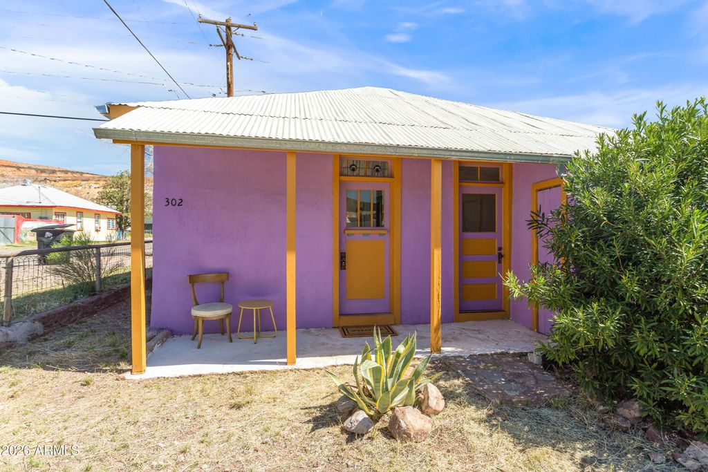 302 PIRRUNG Avenue, Bisbee, AZ 85603