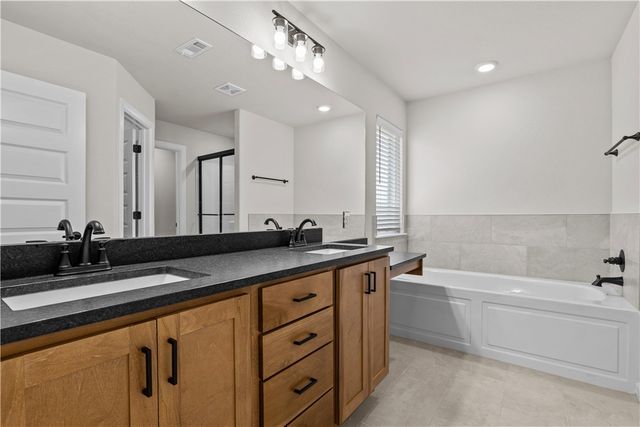 511 Goldfish Street, Lowell, AR 72745