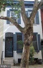 2453 MEREDITH ST, Philadelphia, PA 19130