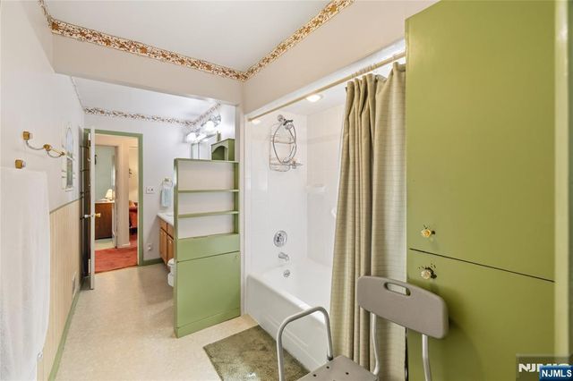 161 Dyer Avenue, Emerson, NJ 07630