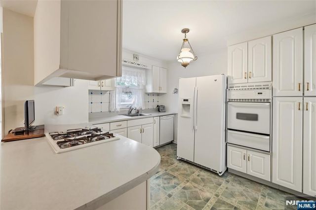 161 Dyer Avenue, Emerson, NJ 07630