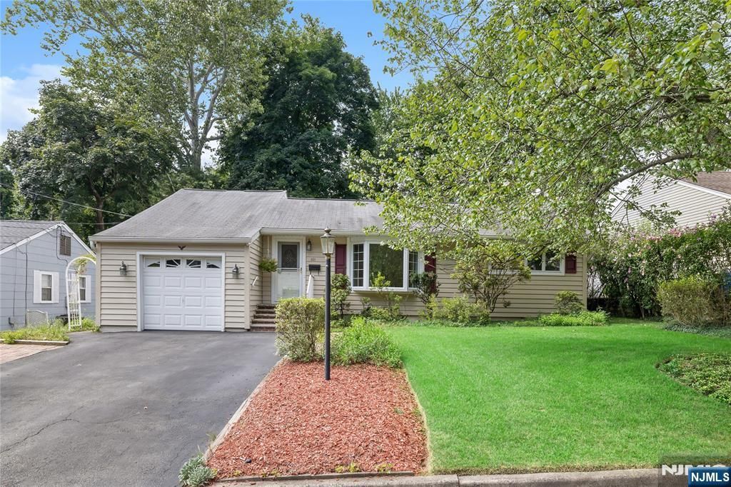 161 Dyer Avenue, Emerson, NJ 07630