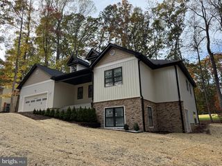 501 GOLD RD, Locust Grove, VA 22508