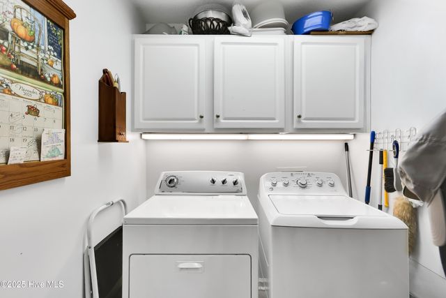 221 Mcglamery Street, Oak Island, NC 28465