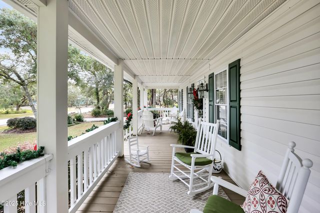 221 Mcglamery Street, Oak Island, NC 28465