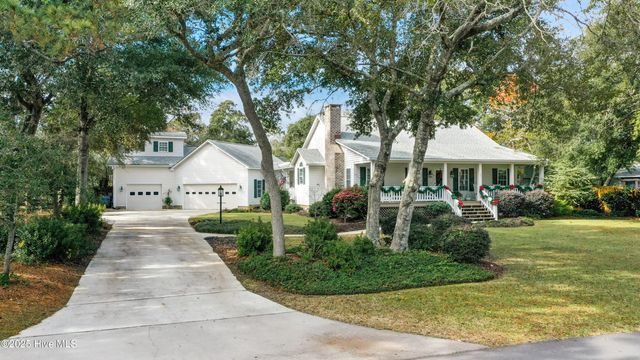 221 Mcglamery Street, Oak Island, NC 28465