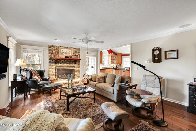 221 Mcglamery Street, Oak Island, NC 28465