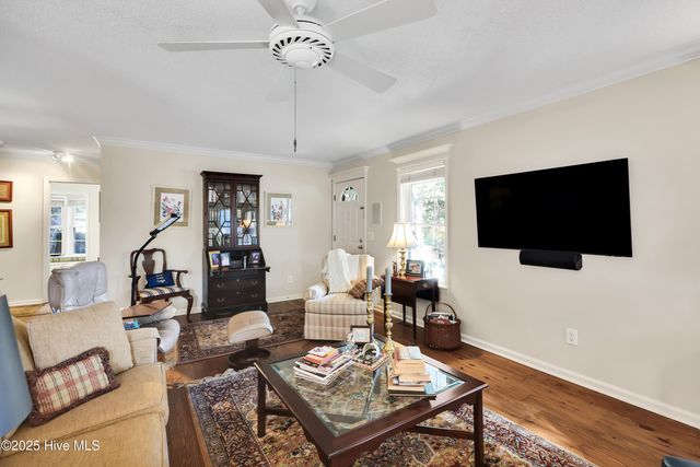 221 Mcglamery Street, Oak Island, NC 28465