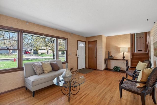 8024 Madison Street NE, Spring Lake Park, MN 55432