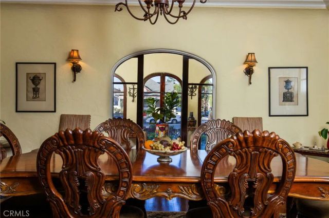 4202 University, Riverside, CA 92501