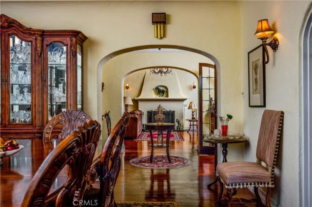 4202 University, Riverside, CA 92501