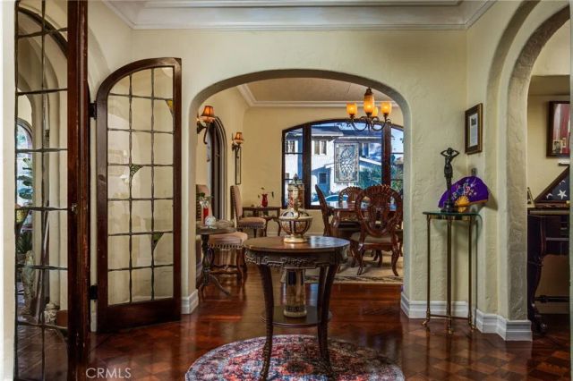 4202 University, Riverside, CA 92501