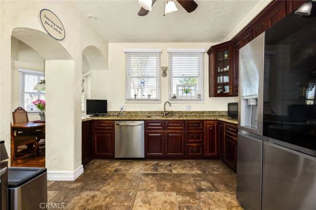 4202 University, Riverside, CA 92501