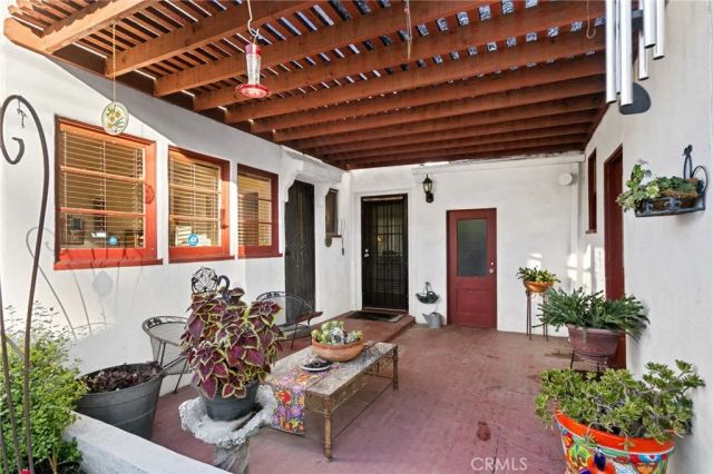 4202 University, Riverside, CA 92501